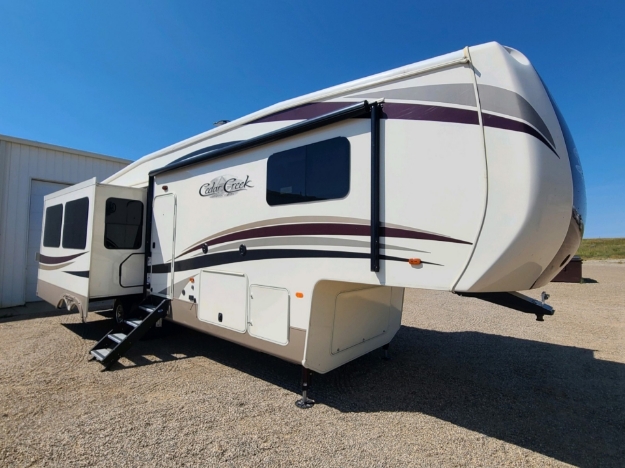  2019 Cedar Creek Hathaway 34RL2